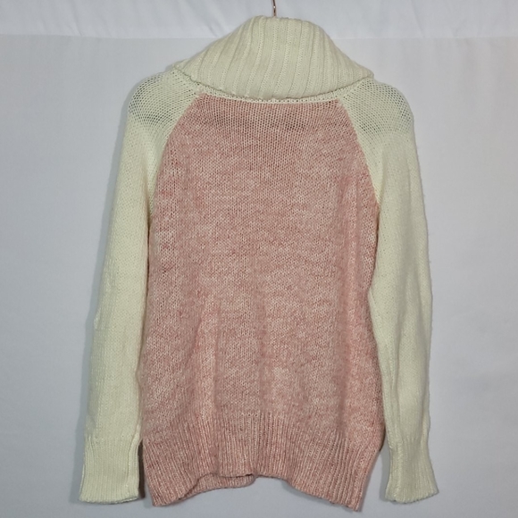 ModCloth Sweater Size Large - Picture 2 of 3